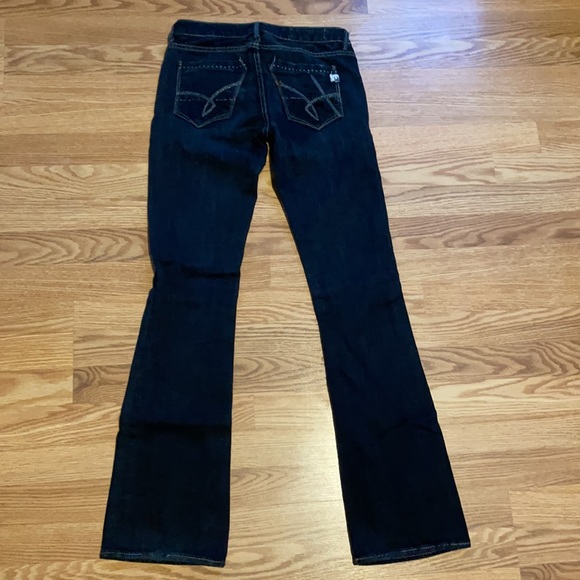 Union Jeans - Picture 4 of 5